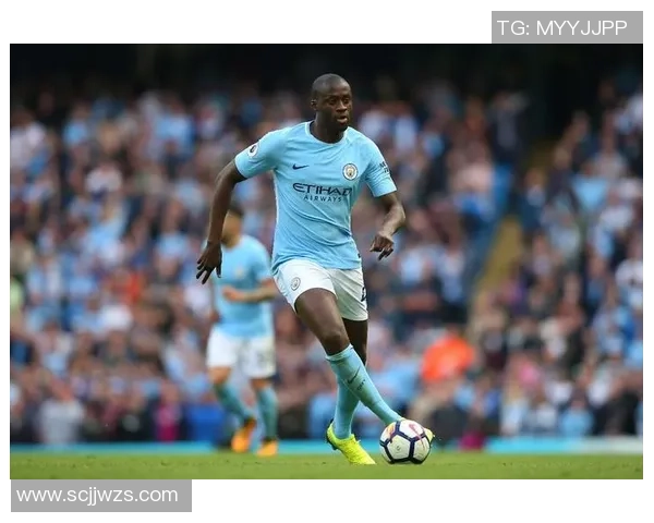 潮流必备足球短袖球星印花设计彰显运动时尚与青春个性魅力